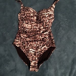 One piece bathing suit